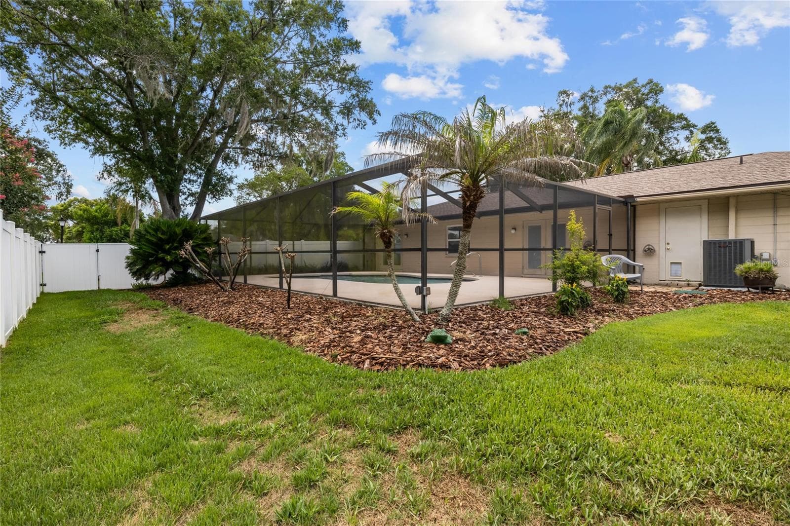 2024 CHARNES COURT — photo 40 of 48