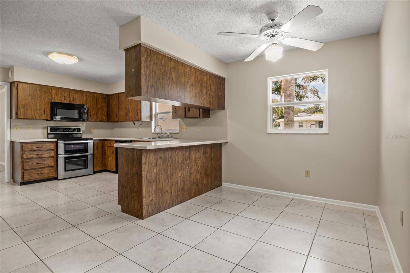 2024 CHARNES COURT — photo 10 of 48