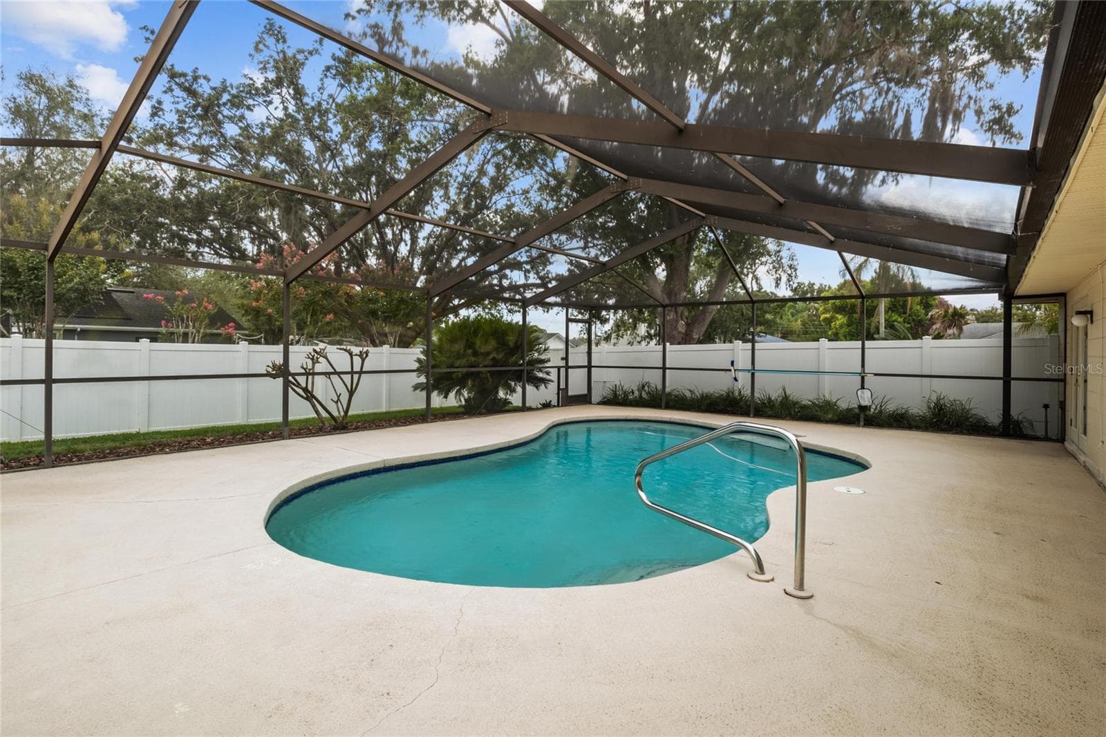 2024 CHARNES COURT — photo 41 of 48