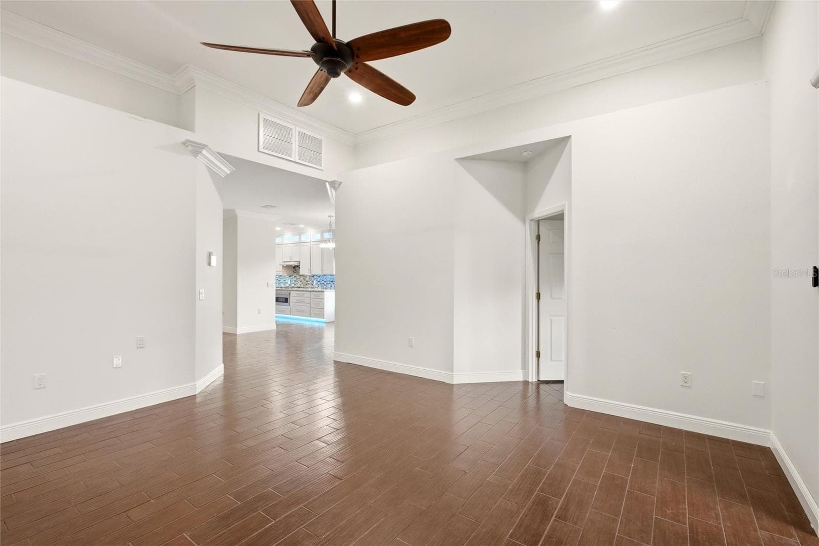 12347 HOLLYBUSH TERRACE — photo 7 of 51