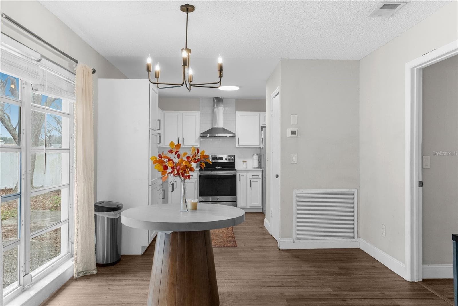 4666 KIRKLAND AVENUE — photo 8 of 24