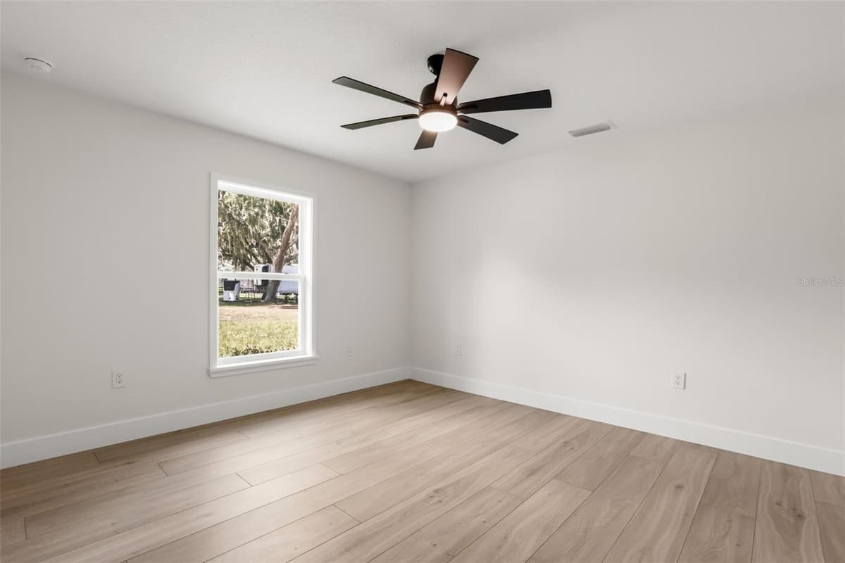 39251 COUNTY ROAD 439 — photo 18 of 40