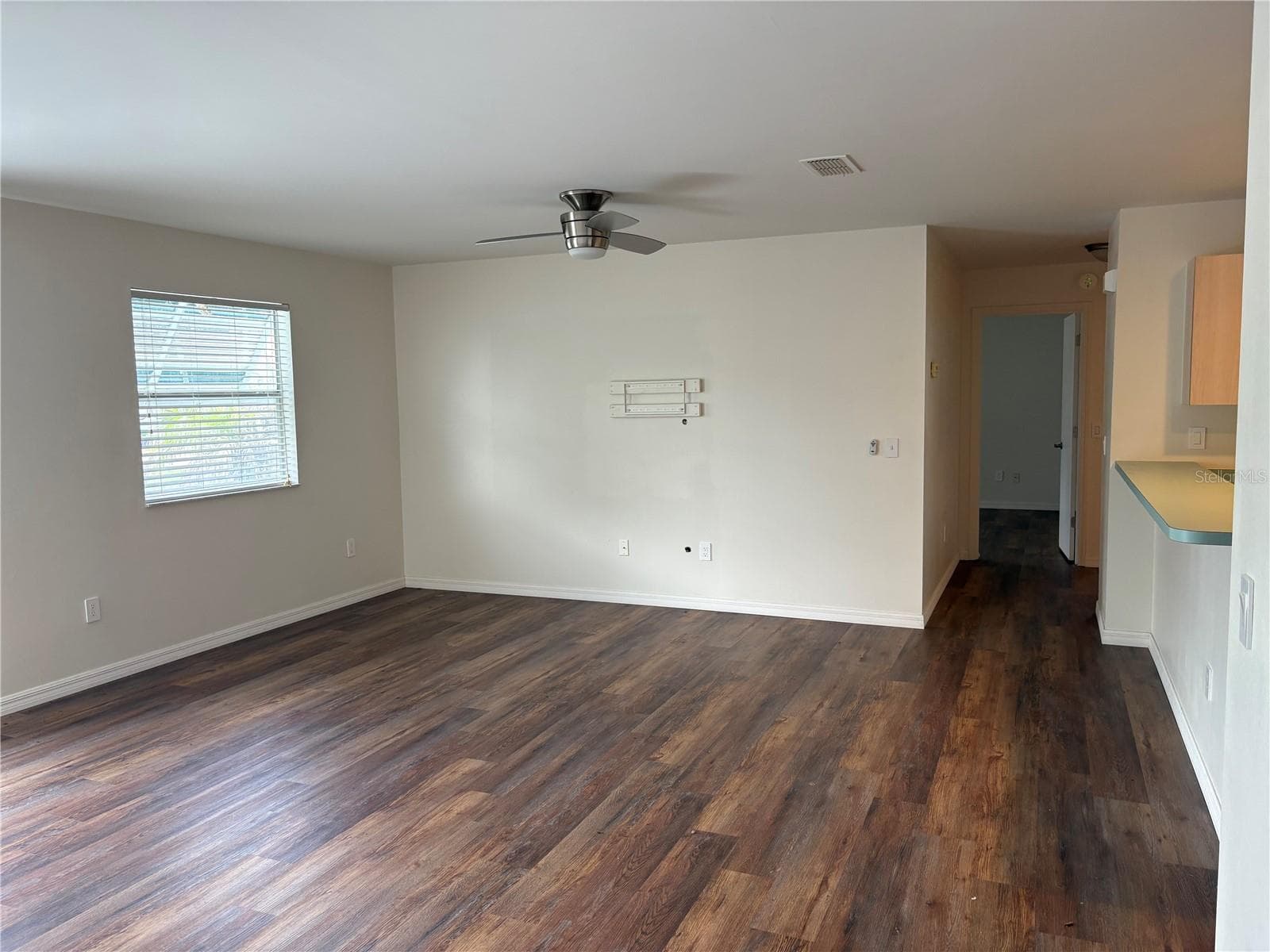 731 DUMAS STREET — photo 8 of 18