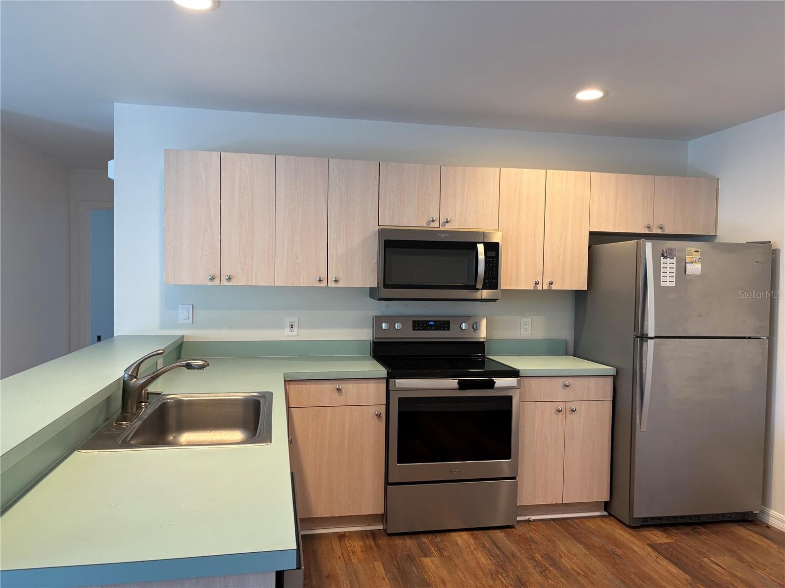 731 DUMAS STREET — photo 10 of 18