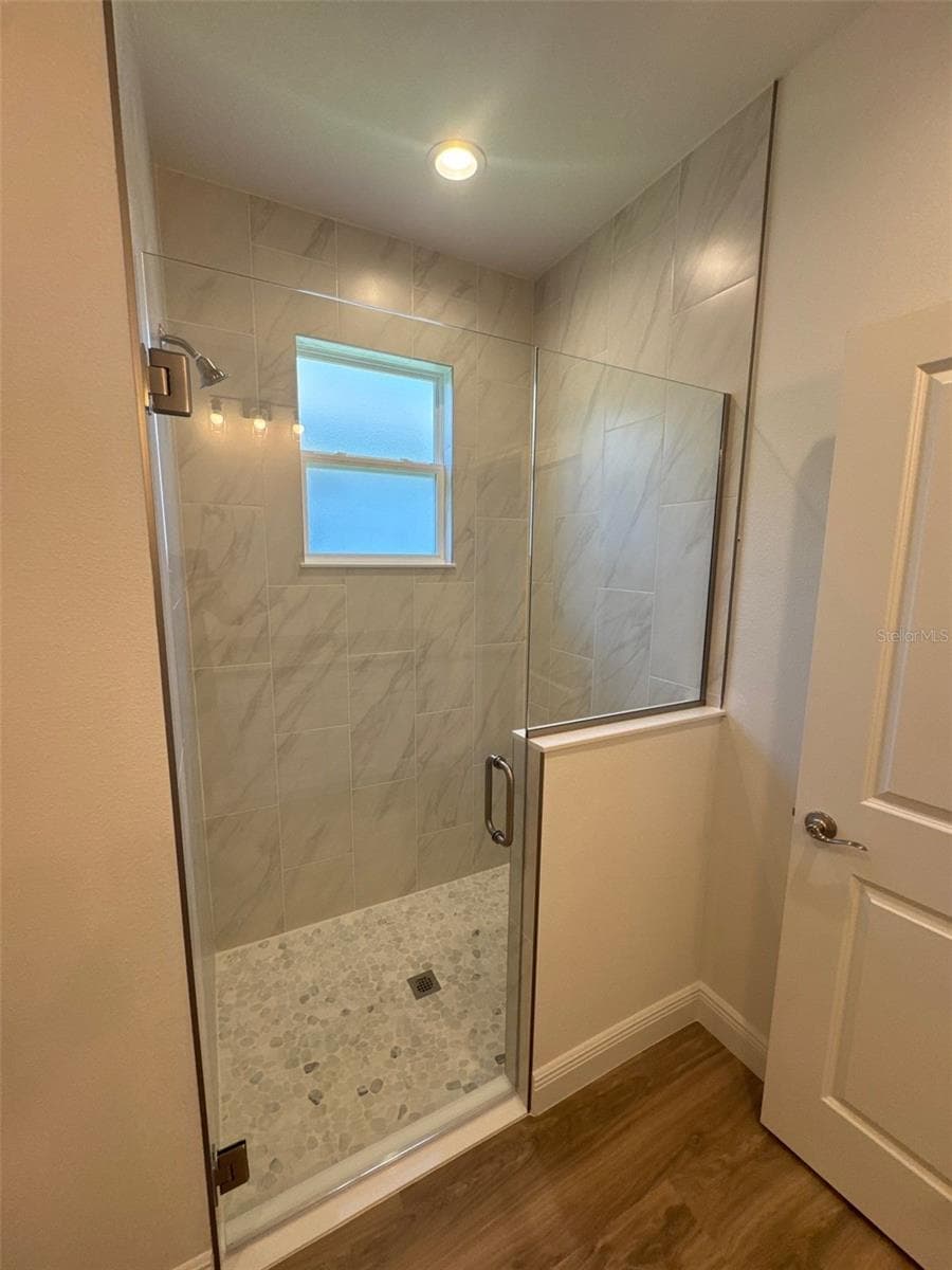 525 ELLIE COURT — photo 13 of 21