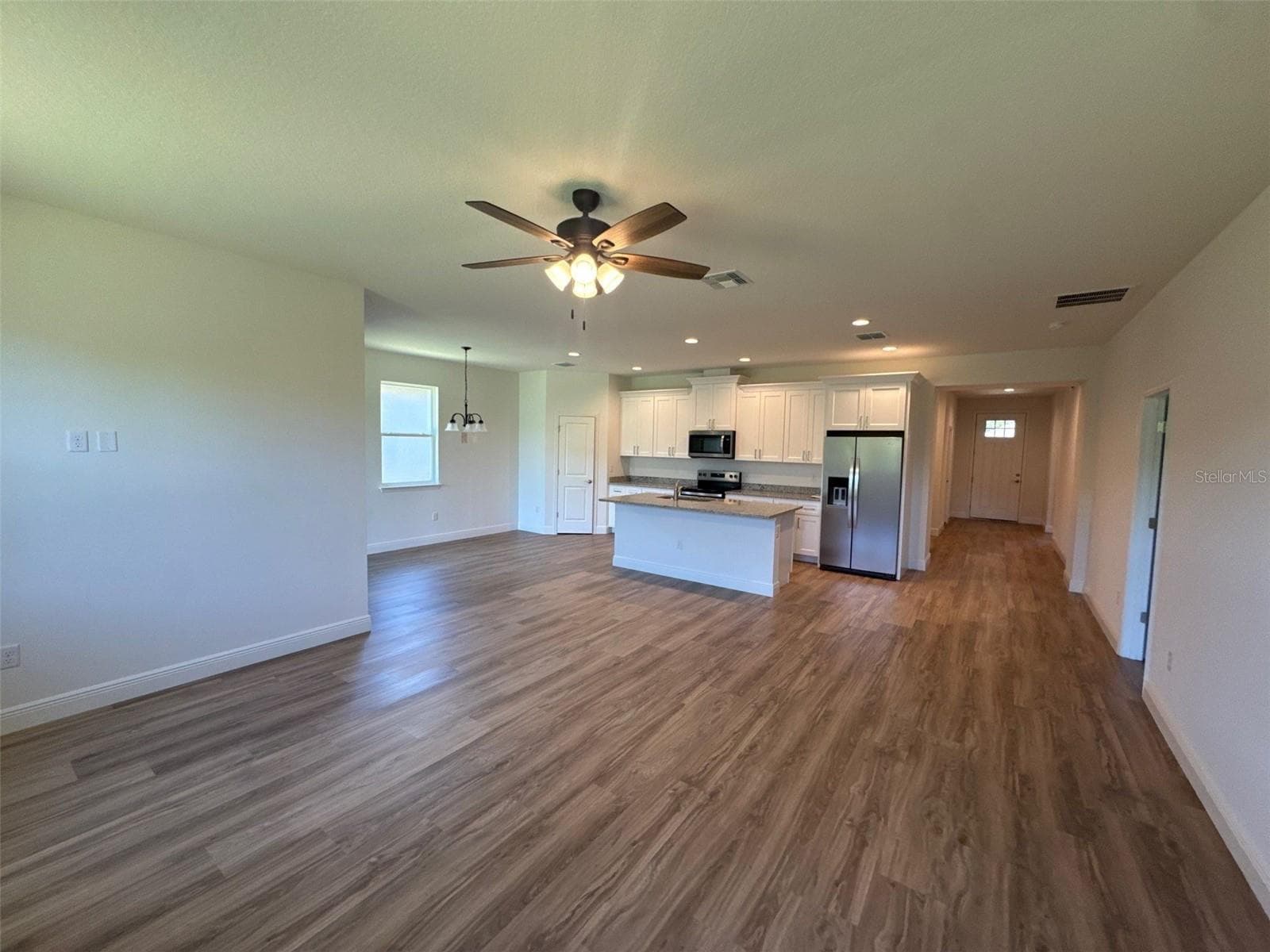525 ELLIE COURT — photo 6 of 21