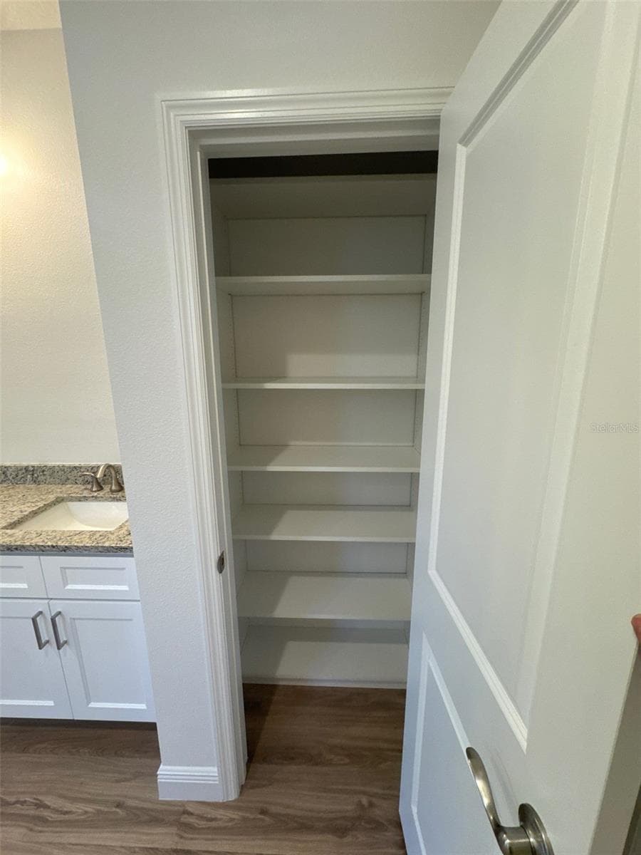 525 ELLIE COURT — photo 14 of 21