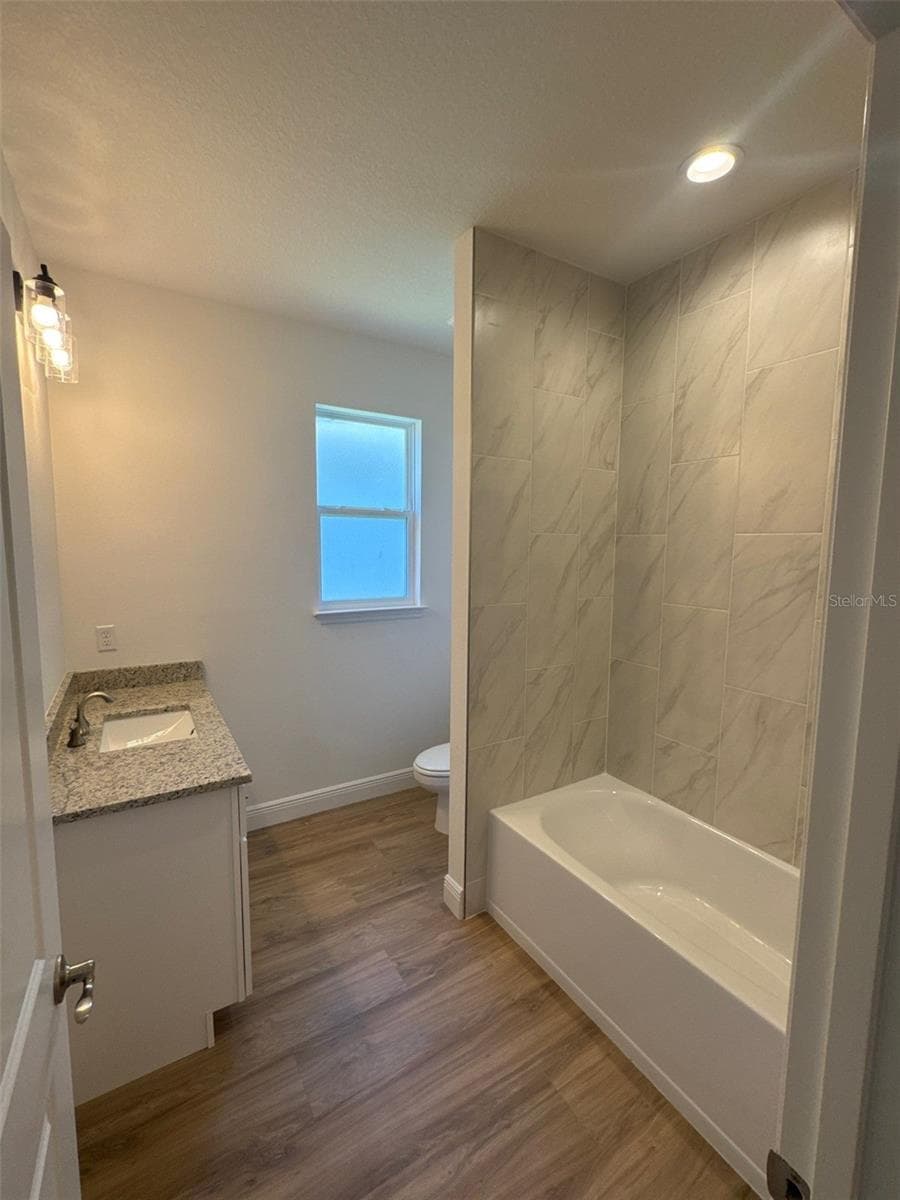 525 ELLIE COURT — photo 17 of 21