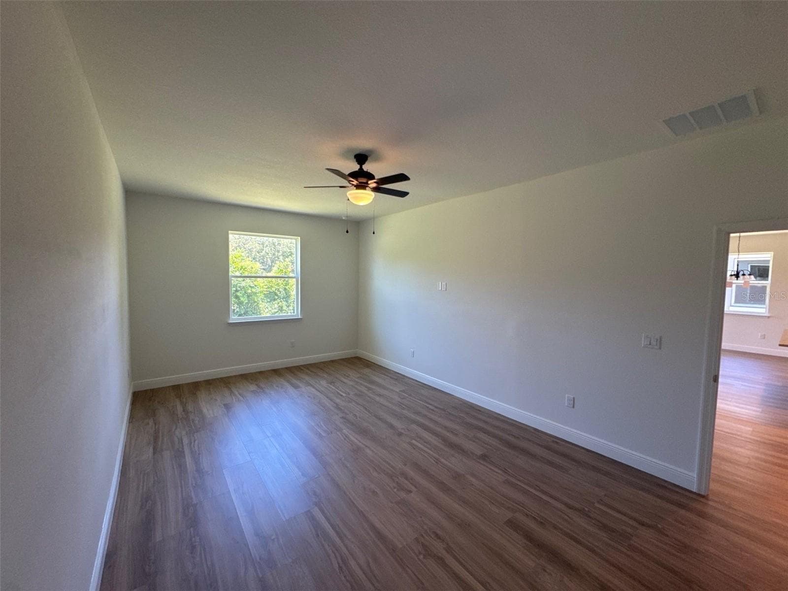 525 ELLIE COURT — photo 11 of 21