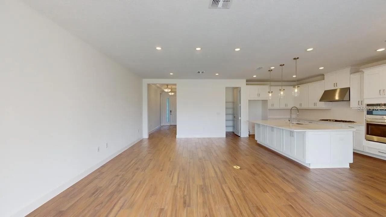 4911 CASERTA COURT — photo 4 of 15