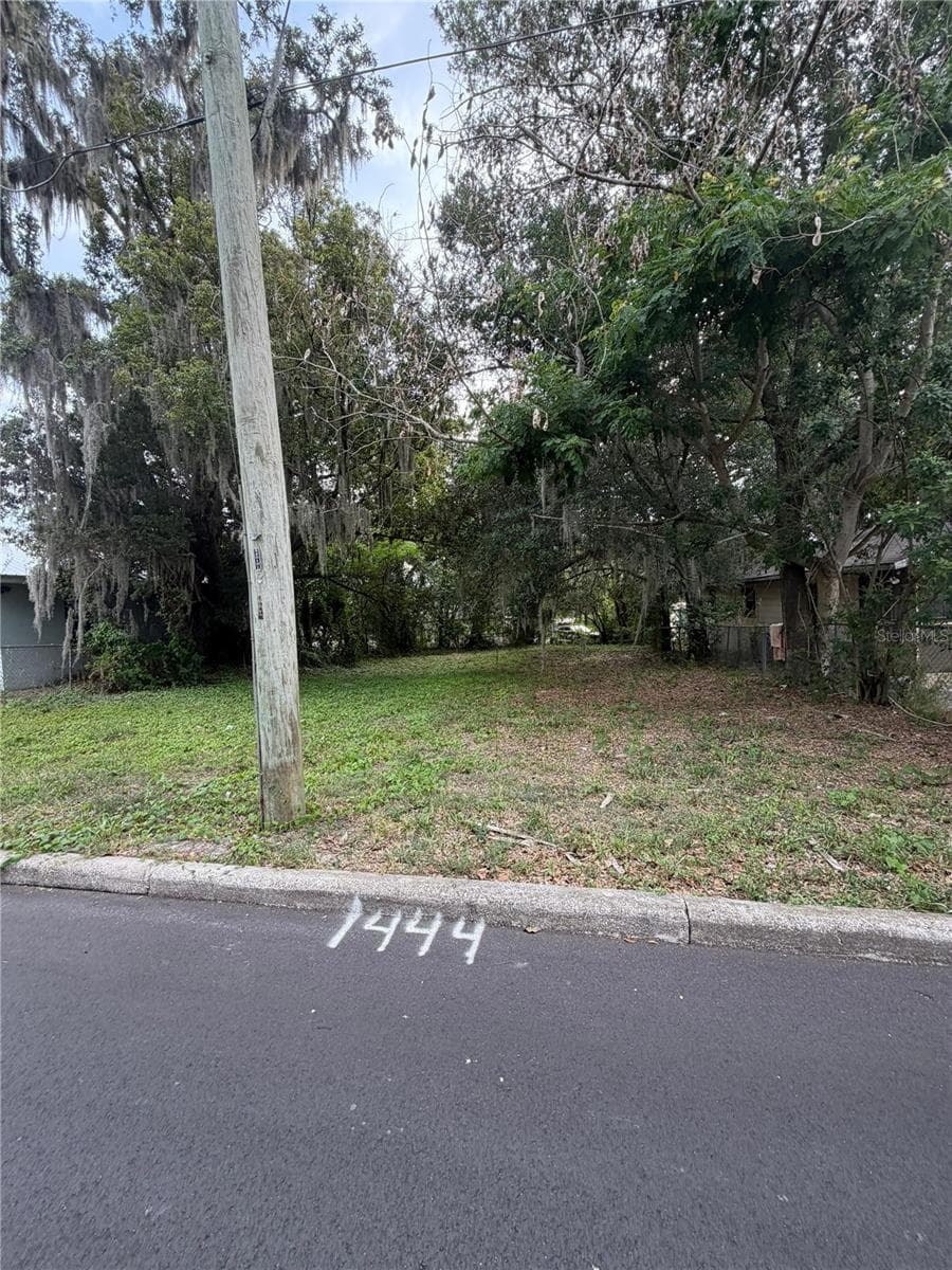 1444 KETTLES AVENUE — photo 1 of 3