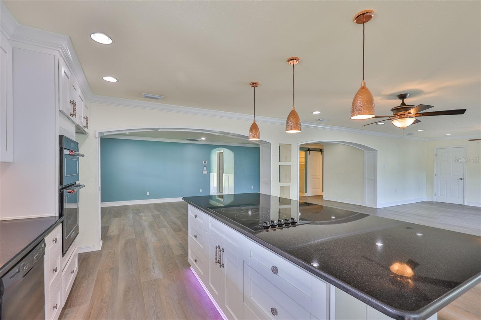 10922 PARK DRIVE — photo 24 of 53