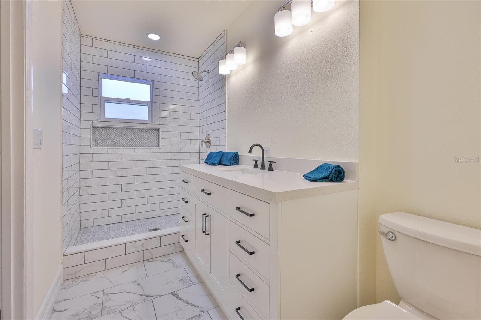 10922 PARK DRIVE — photo 15 of 53