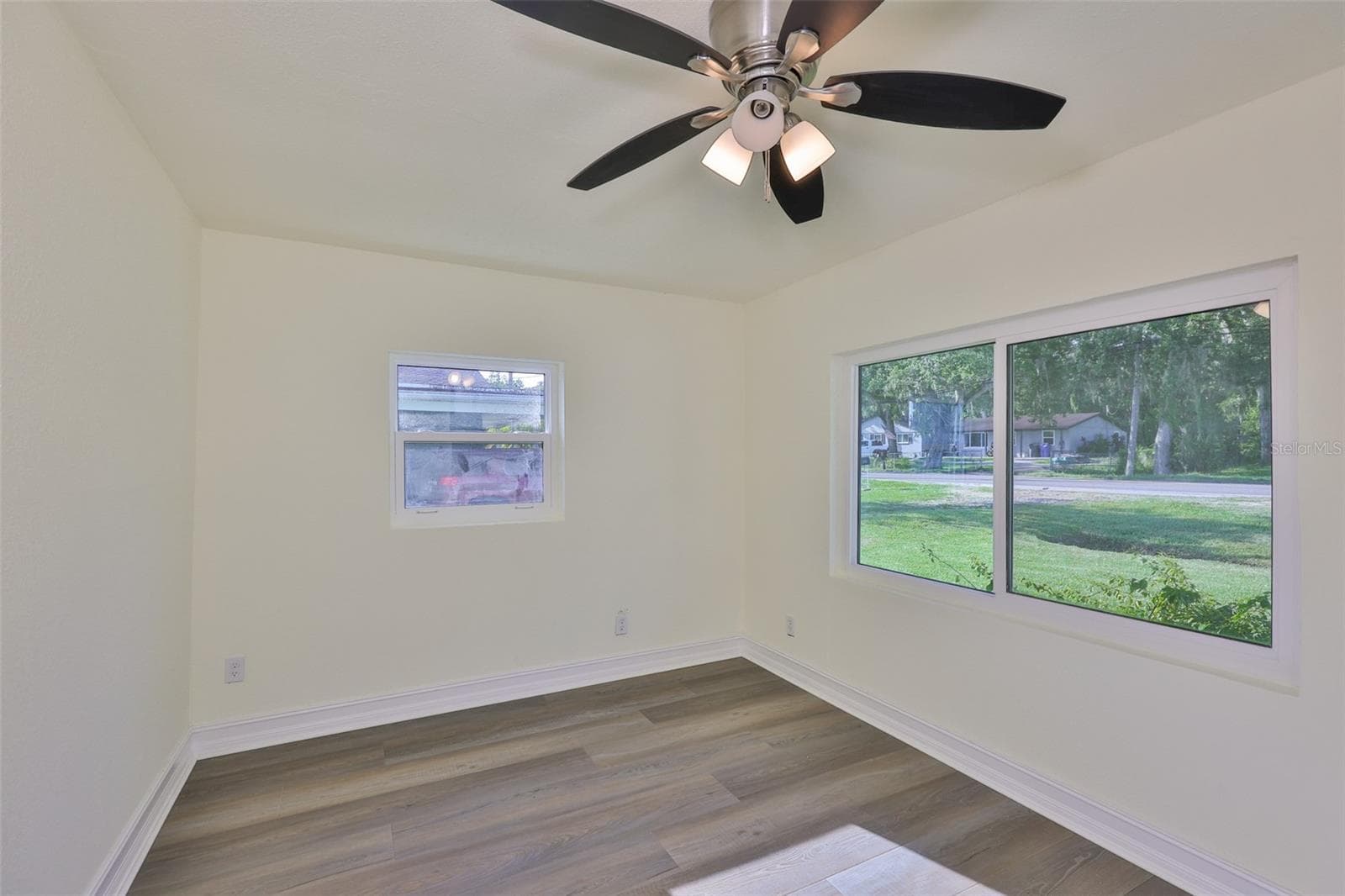 10922 PARK DRIVE — photo 7 of 53