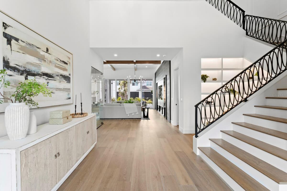 5023 DANTE AVENUE — photo 7 of 100