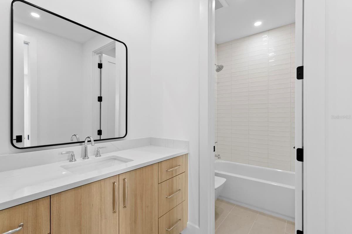 5023 DANTE AVENUE — photo 53 of 100
