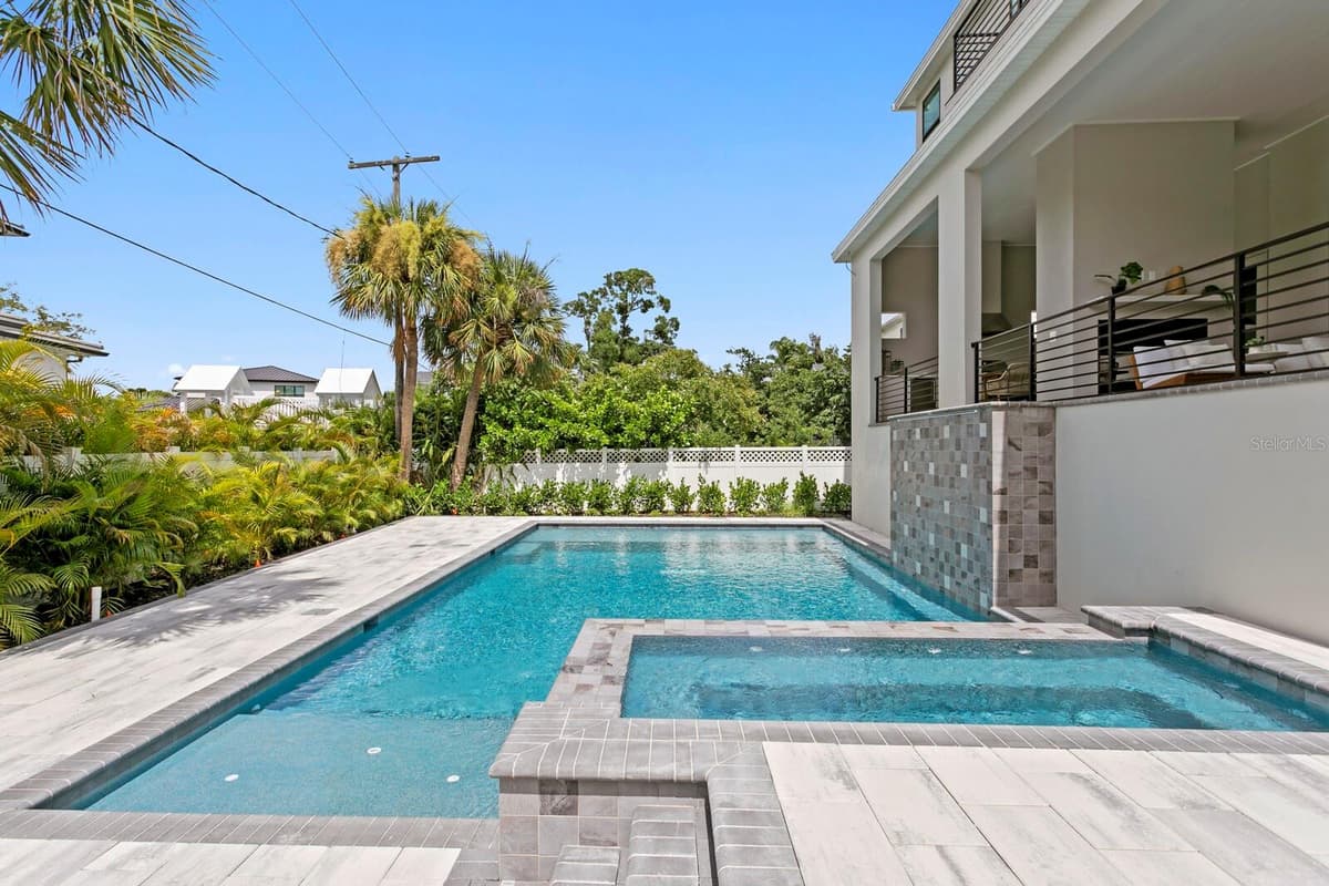 5023 DANTE AVENUE — photo 92 of 100