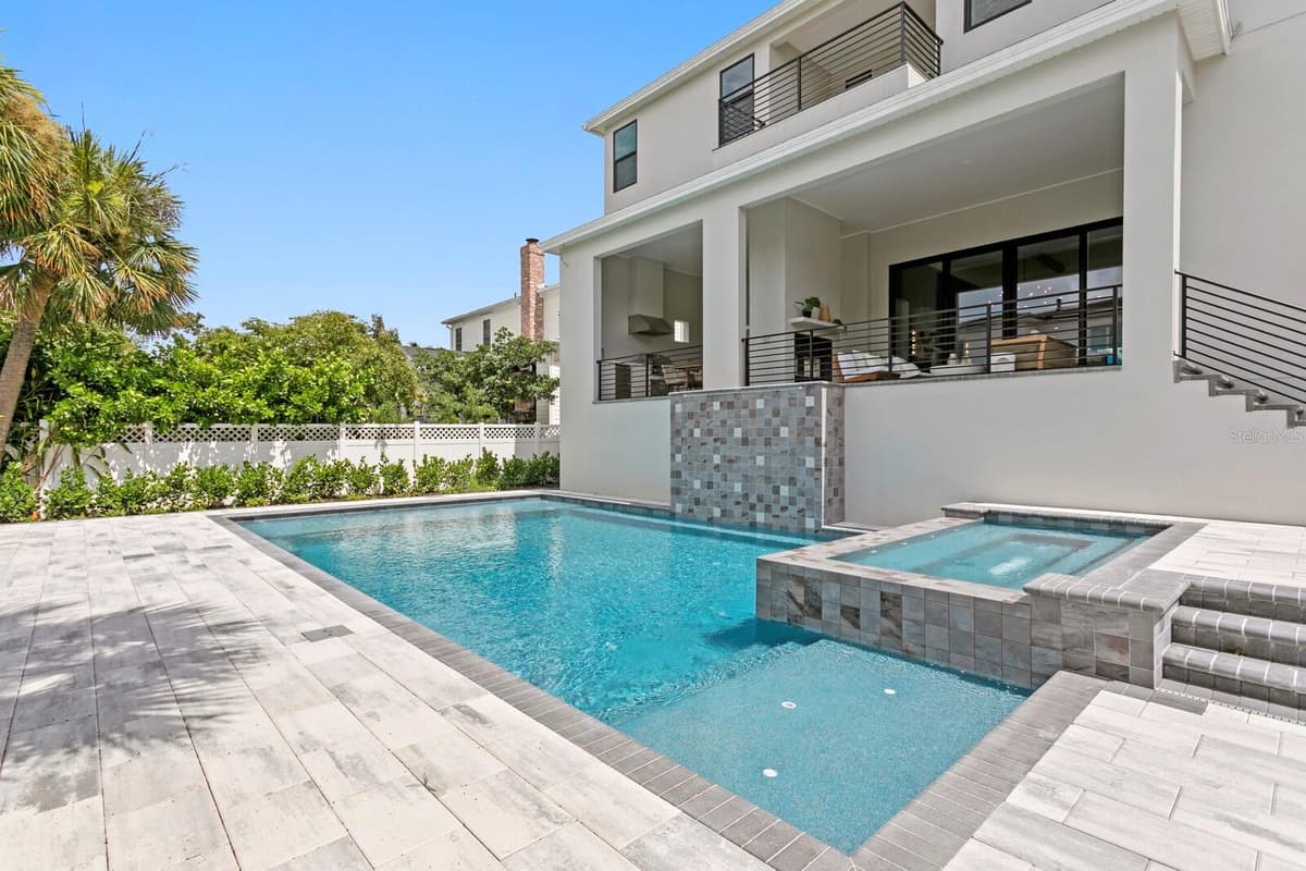 5023 DANTE AVENUE — photo 93 of 100