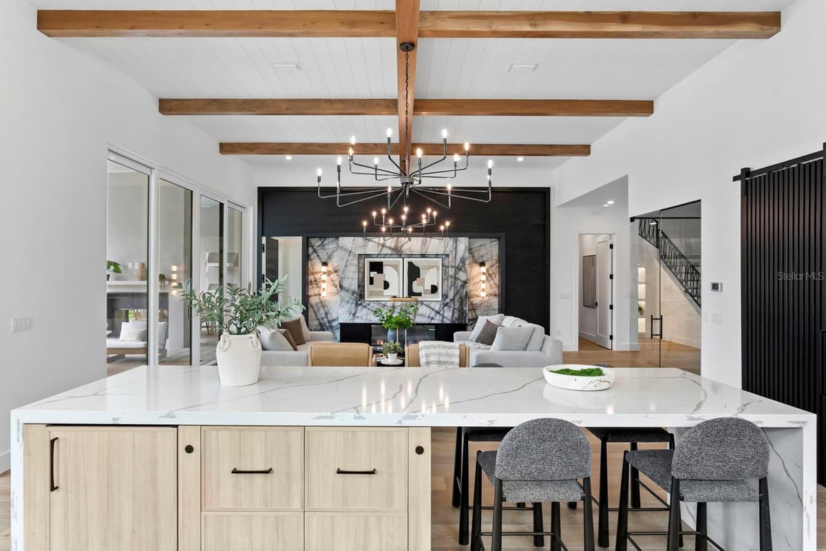 5023 DANTE AVENUE — photo 31 of 100