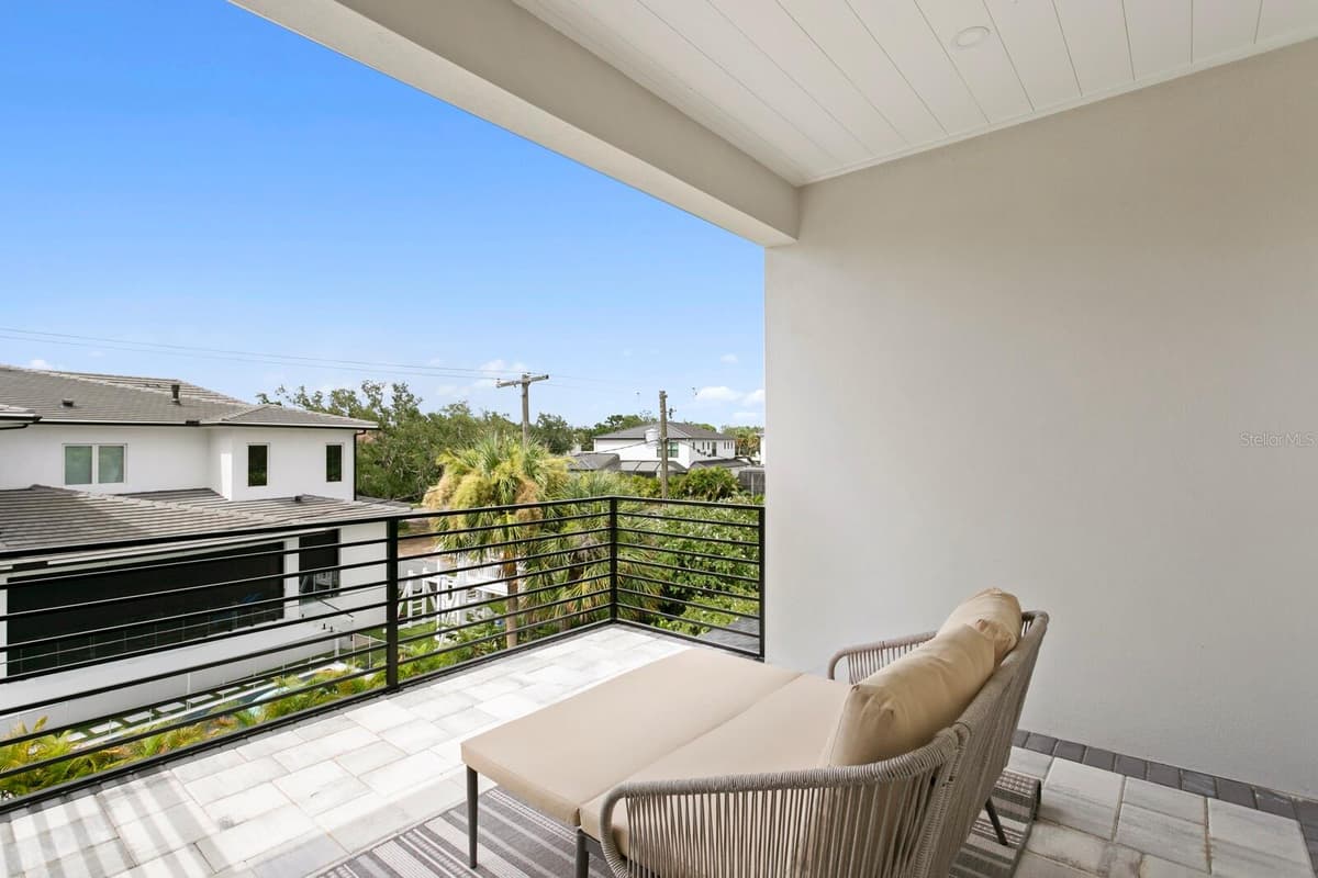 5023 DANTE AVENUE — photo 42 of 100
