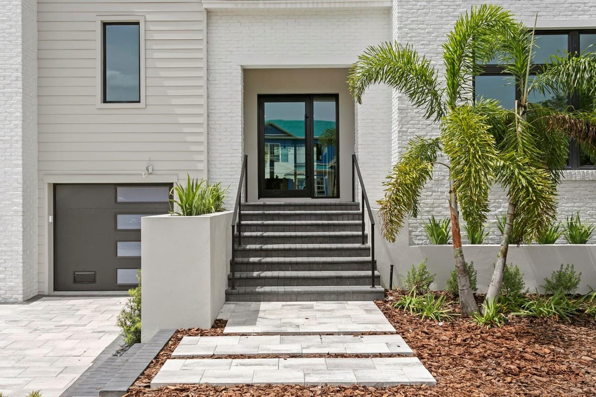 5023 DANTE AVENUE — photo 6 of 100
