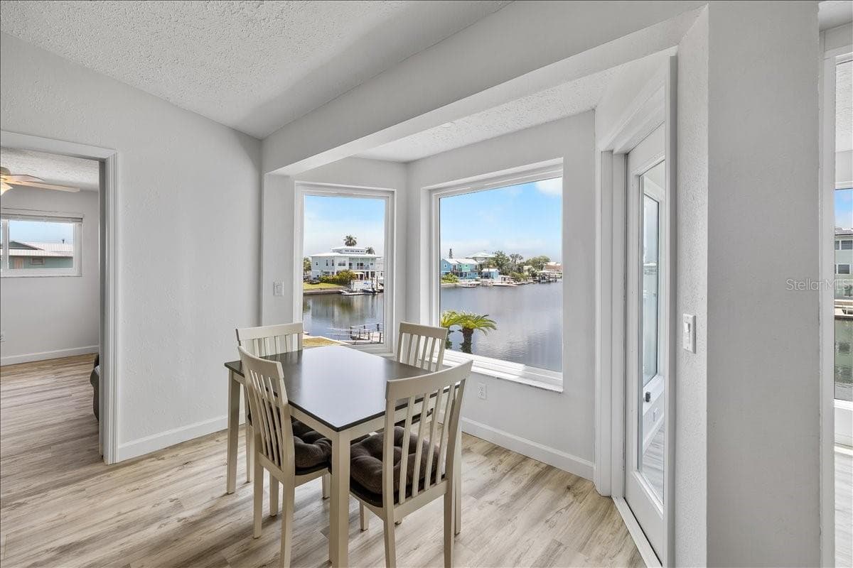 4168 ORCHID DRIVE — photo 10 of 46