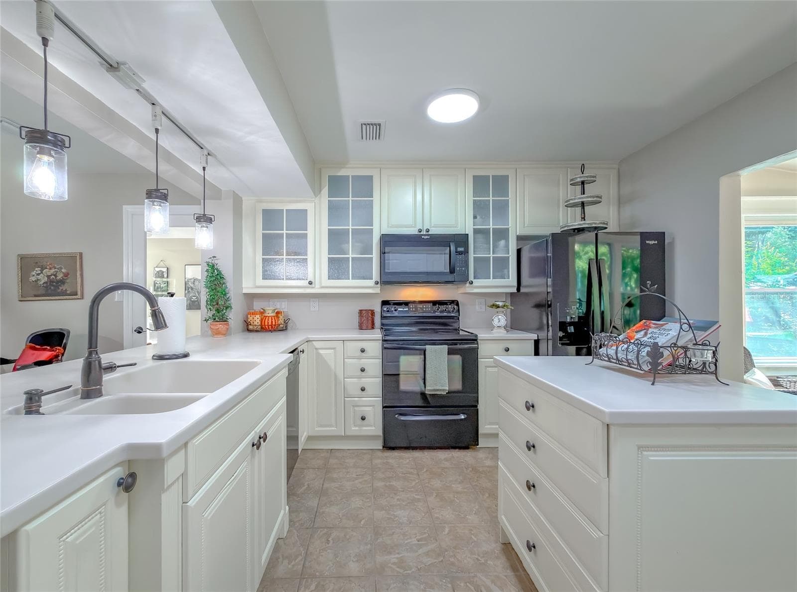 2210 WALL STREET — photo 15 of 61