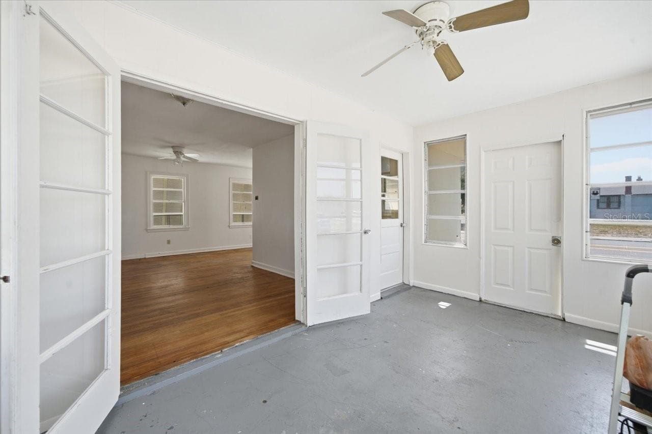 1197 GROVE STREET — photo 7 of 39