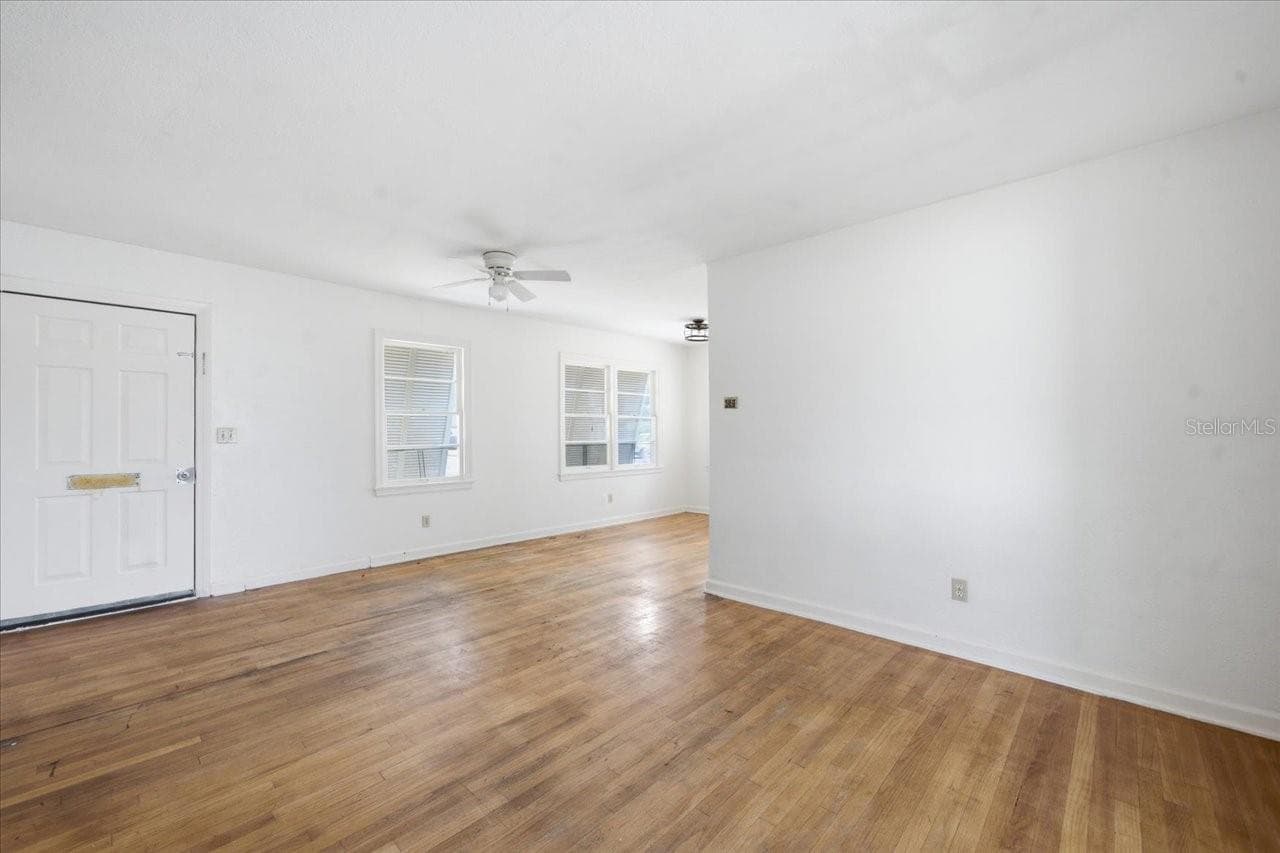1197 GROVE STREET — photo 10 of 39