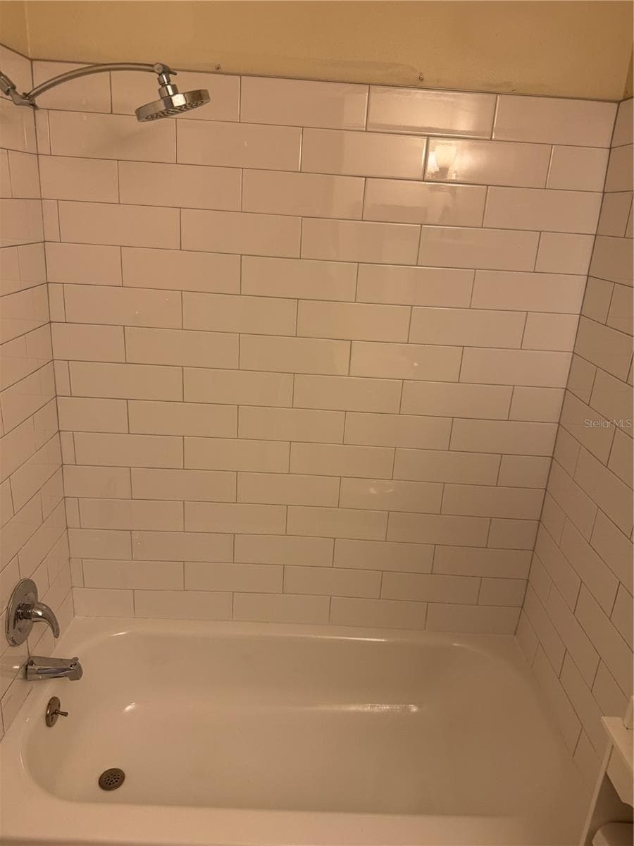 220 LAKE PARSONS GREEN — photo 20 of 31