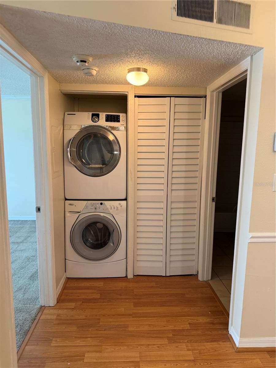 220 LAKE PARSONS GREEN — photo 11 of 31