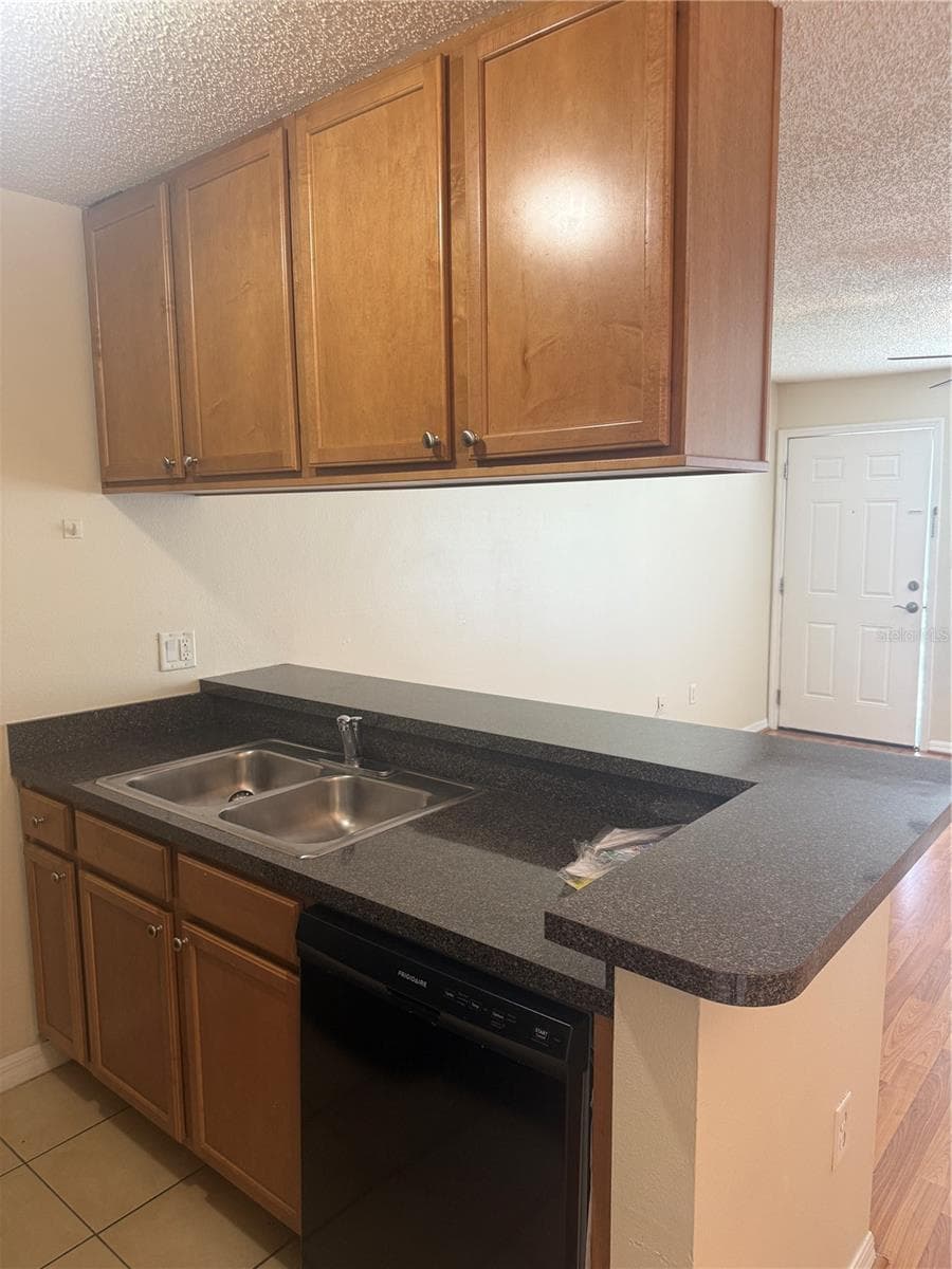 220 LAKE PARSONS GREEN — photo 9 of 31