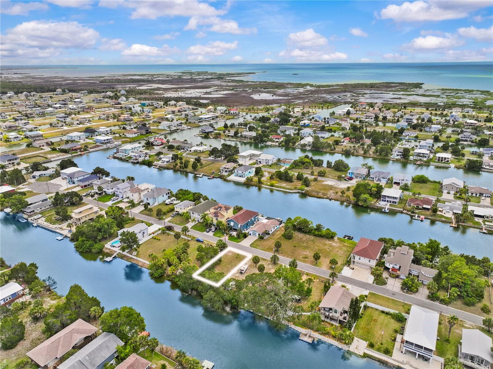 3240 SEA GRAPE DRIVE — photo 8 of 16
