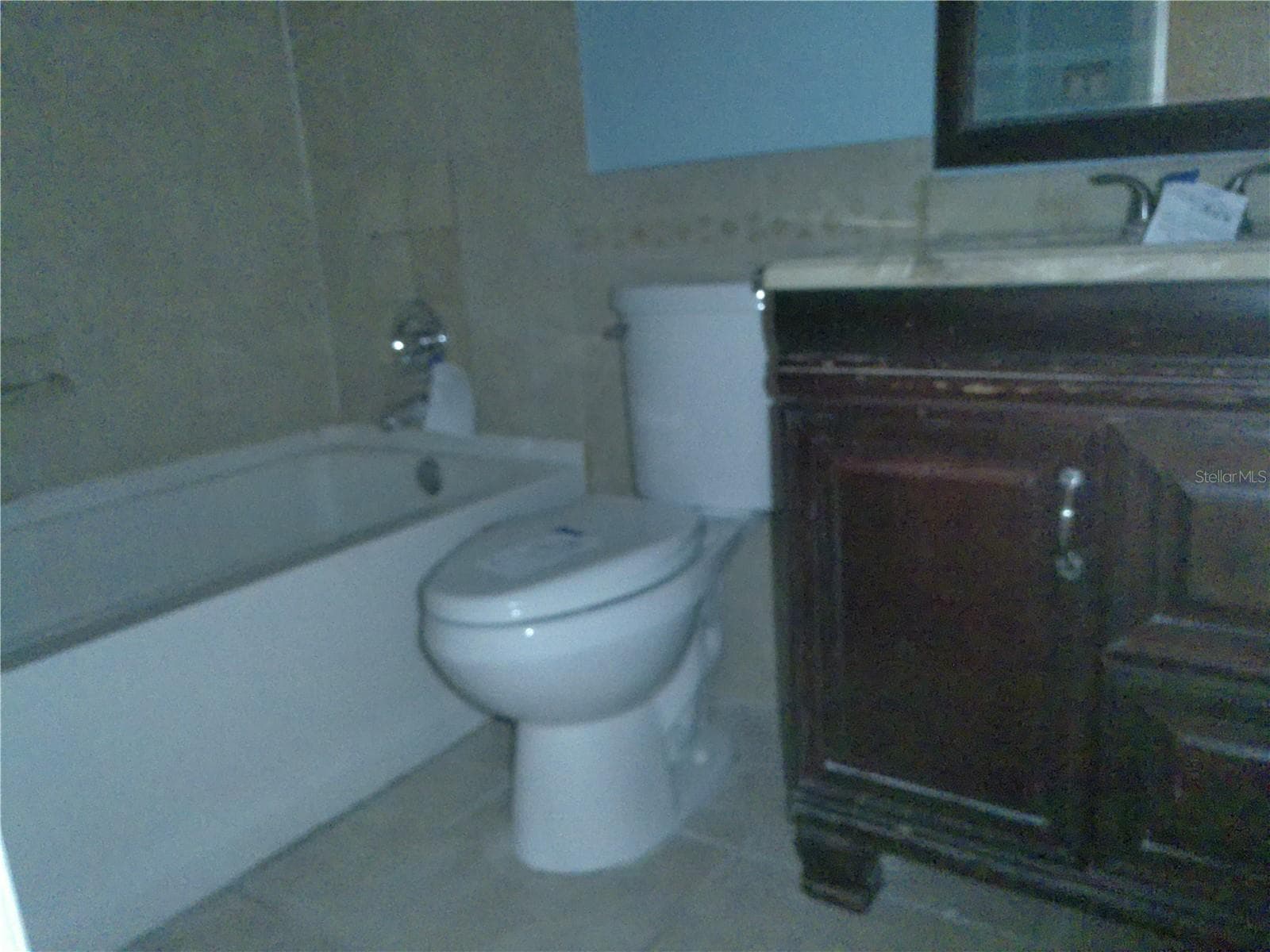 912 OAKHURST DRIVE — photo 10 of 12