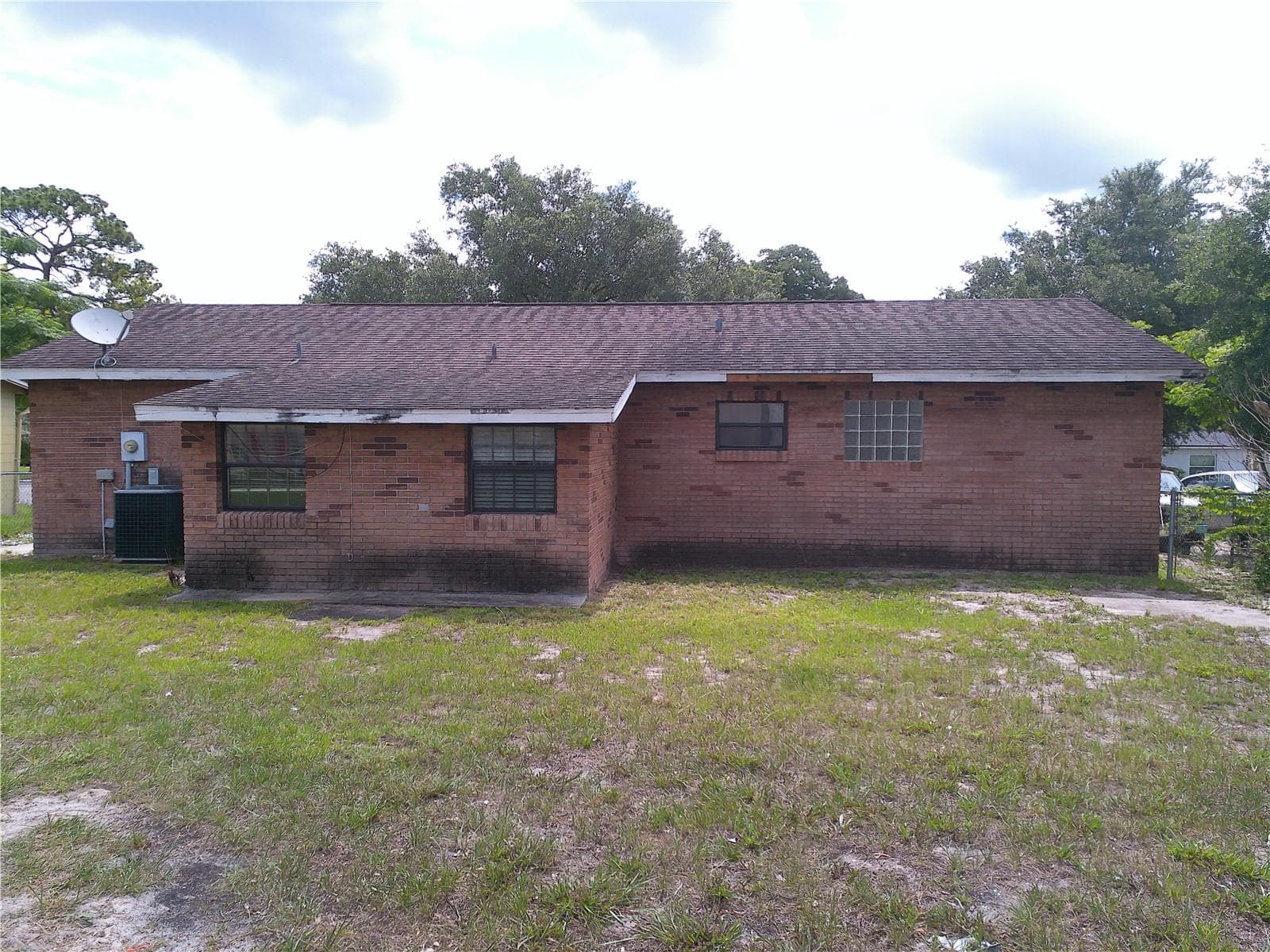 912 OAKHURST DRIVE — photo 11 of 12