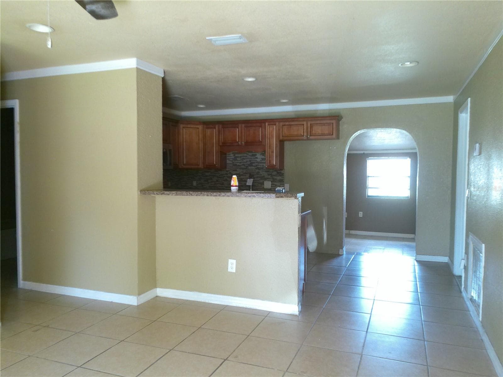 912 OAKHURST DRIVE — photo 3 of 12