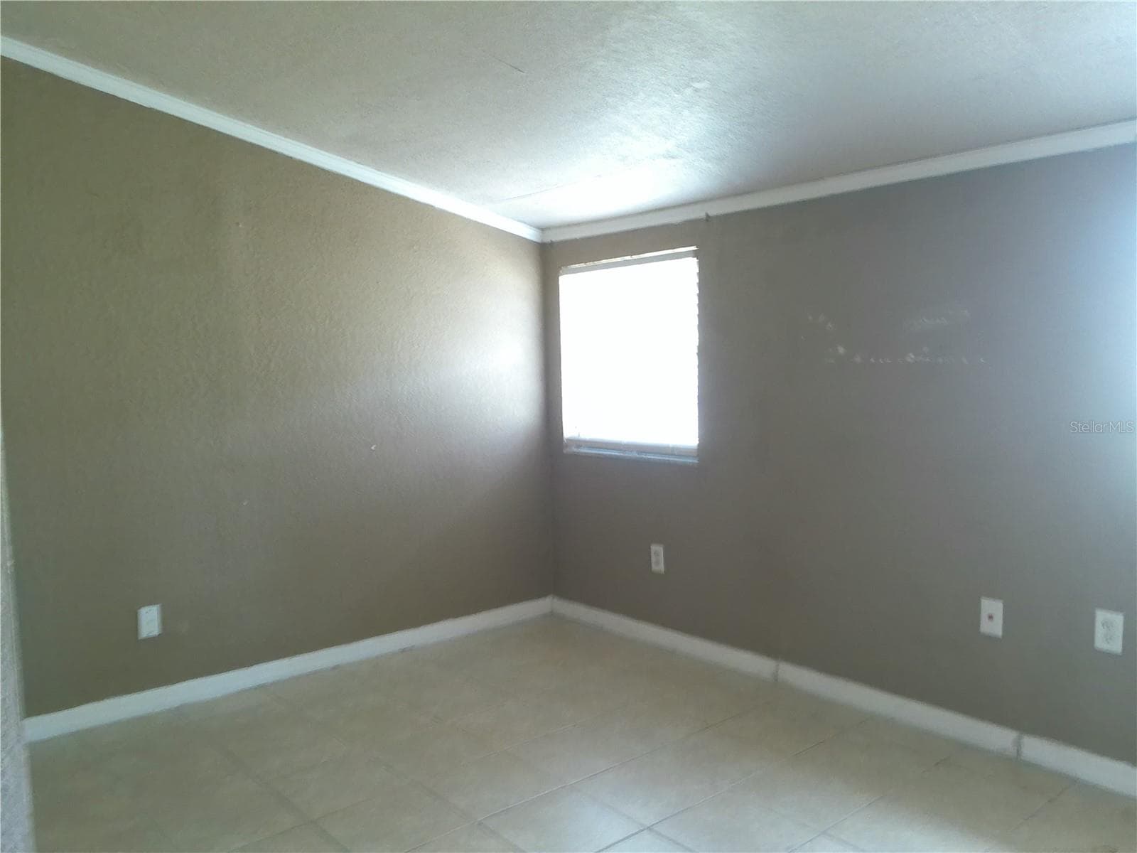 912 OAKHURST DRIVE — photo 6 of 12