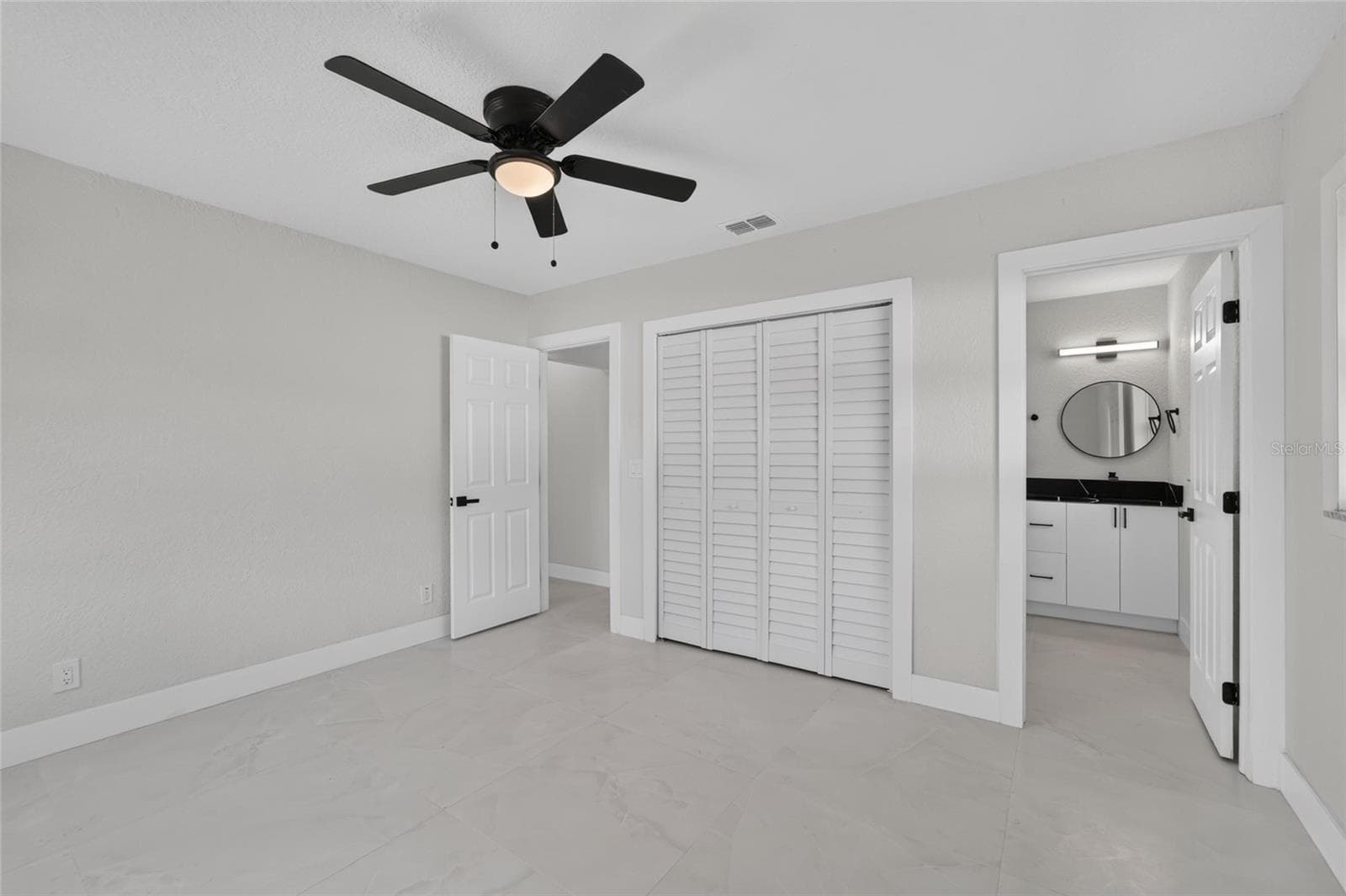 608 ECHO DRIVE — photo 5 of 92
