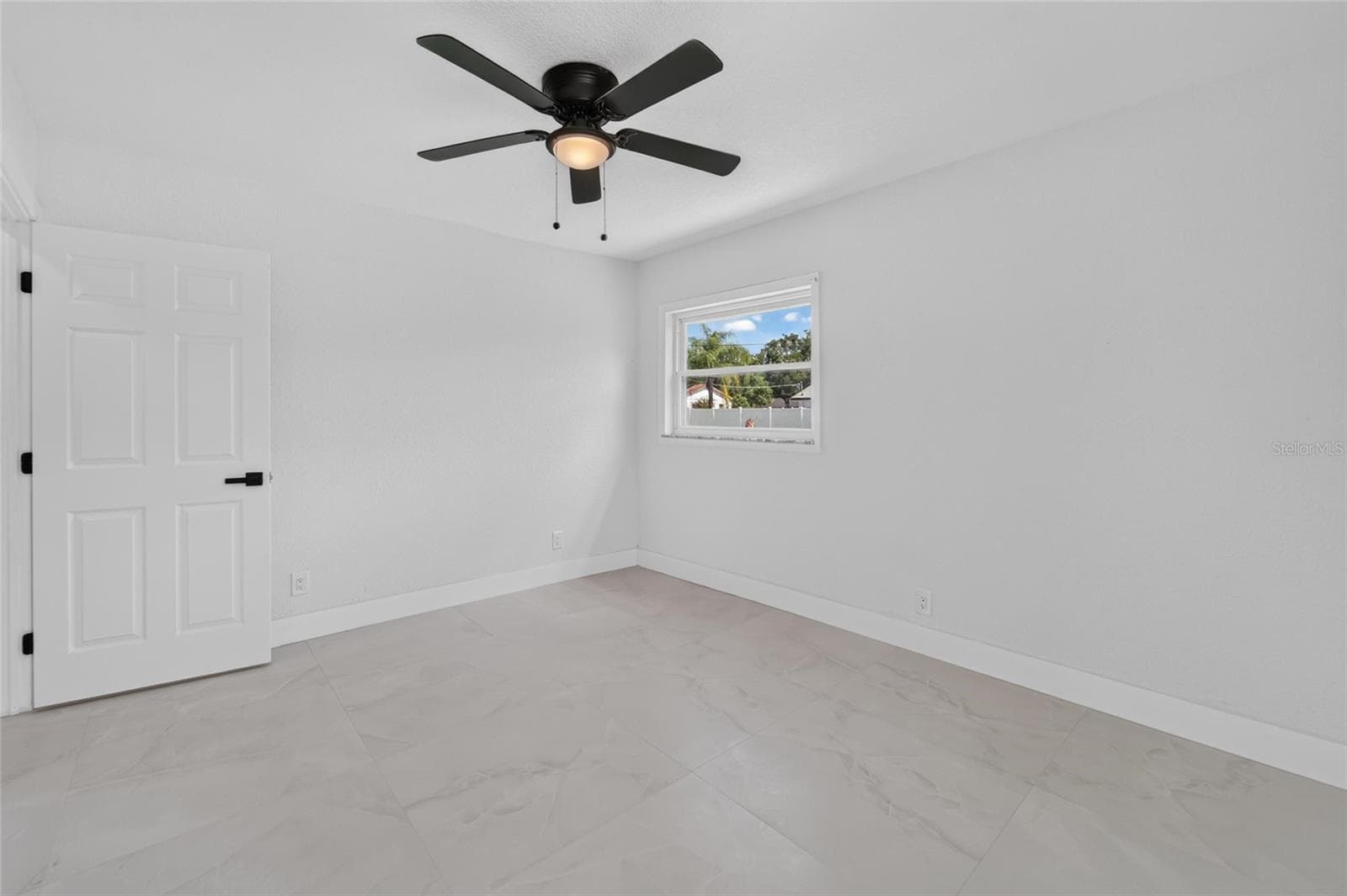 608 ECHO DRIVE — photo 24 of 92