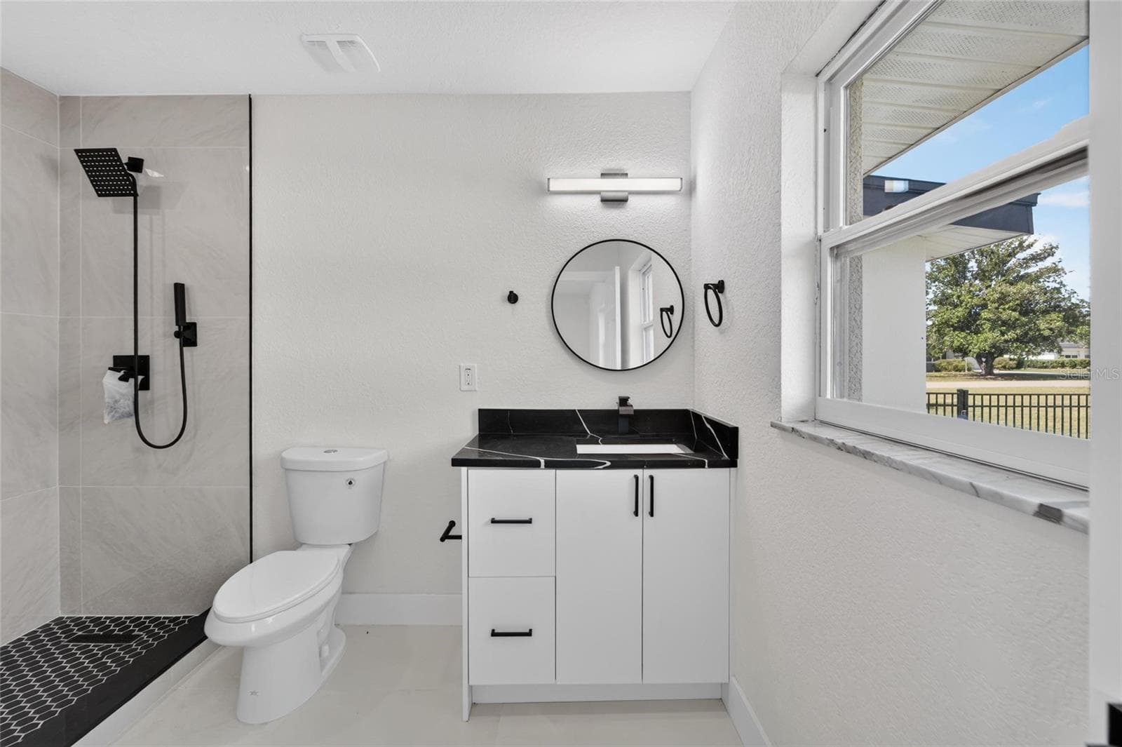 608 ECHO DRIVE — photo 21 of 92