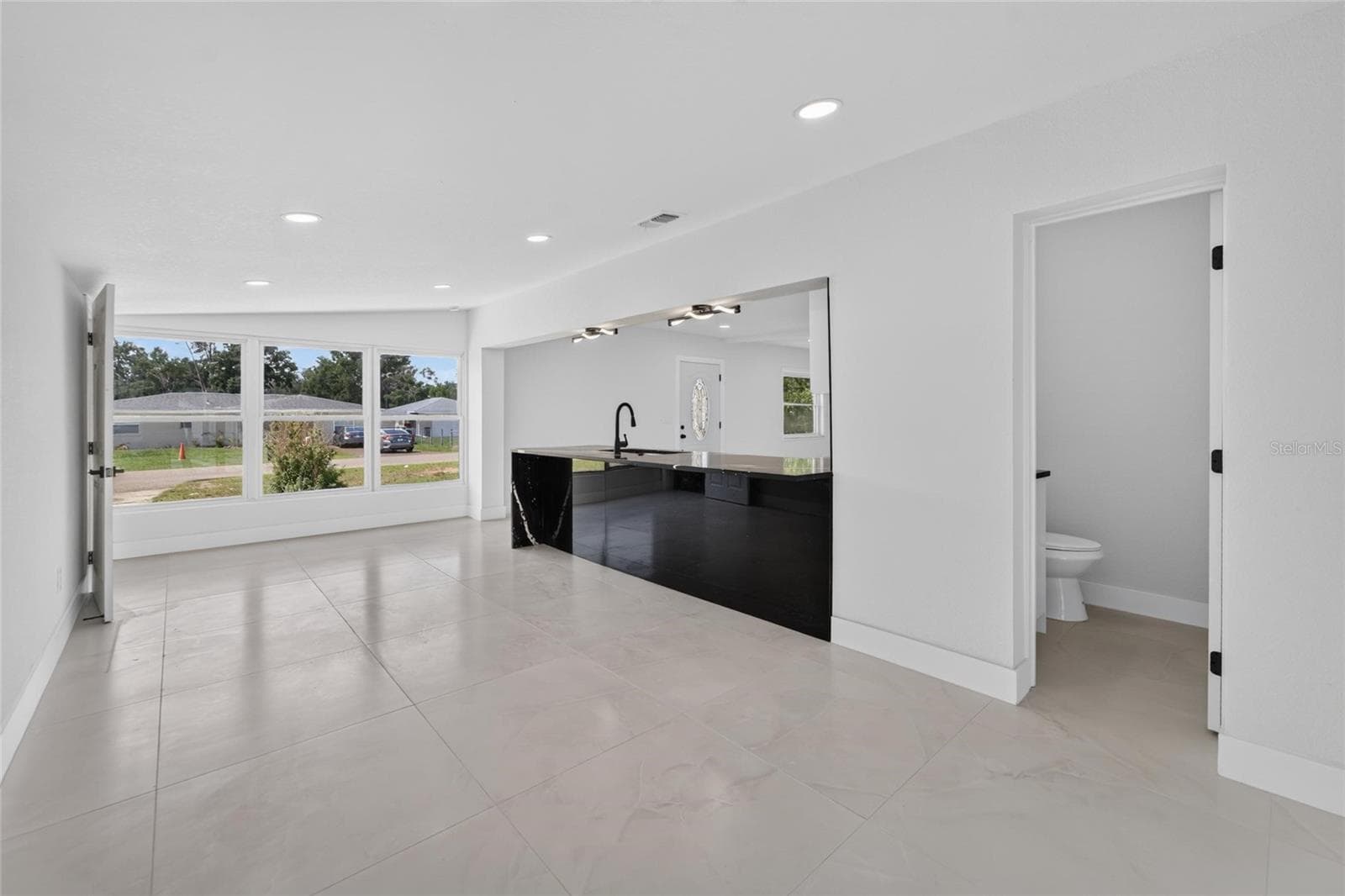 608 ECHO DRIVE — photo 17 of 92