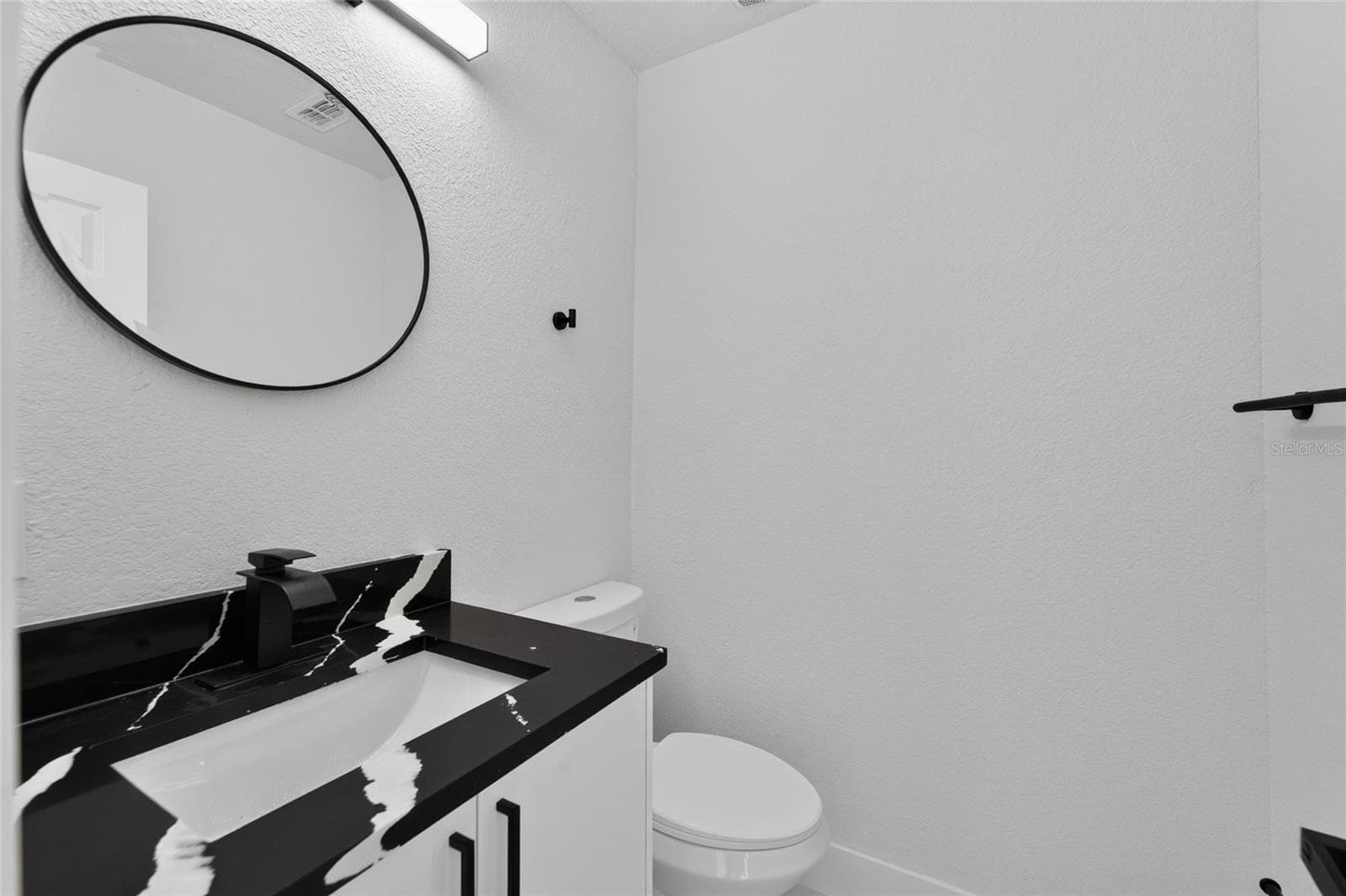 608 ECHO DRIVE — photo 44 of 92