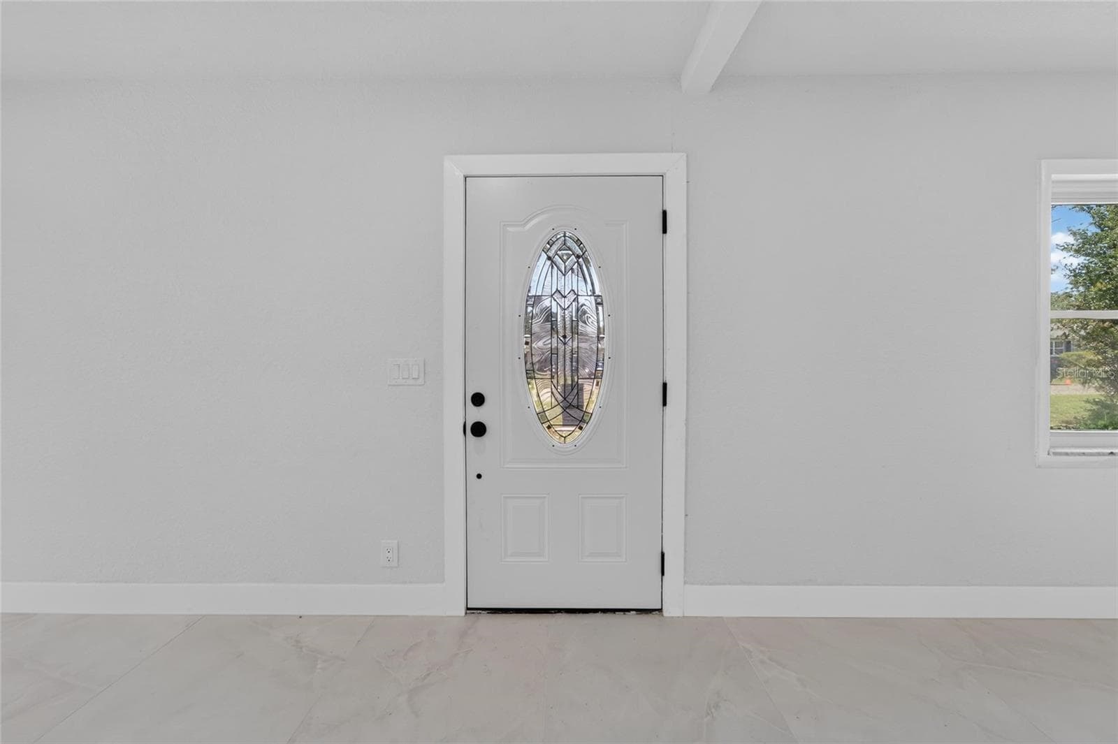 608 ECHO DRIVE — photo 4 of 92