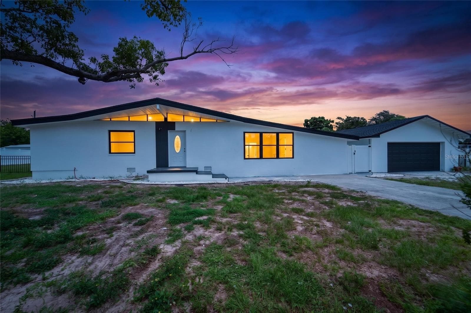 608 ECHO DRIVE — photo 3 of 92