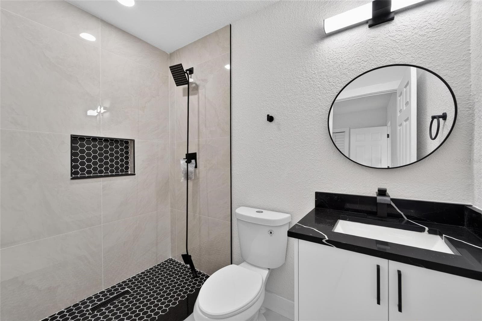 608 ECHO DRIVE — photo 32 of 92