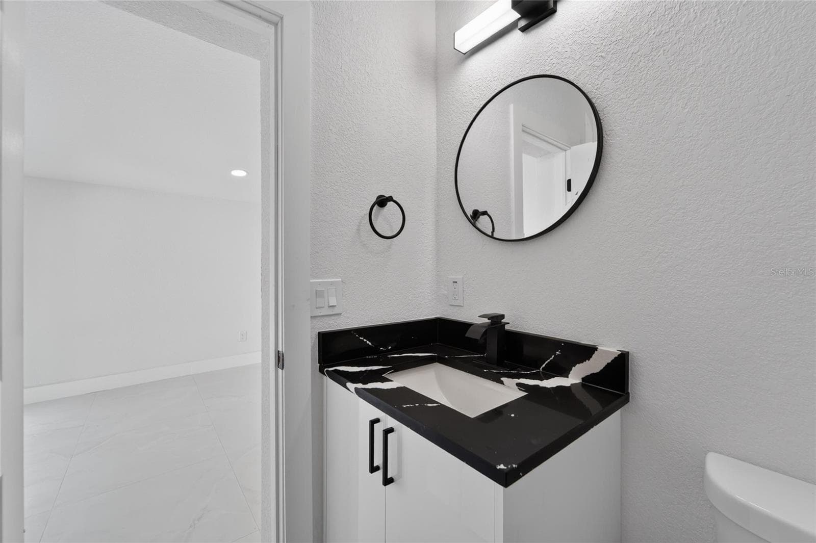 608 ECHO DRIVE — photo 45 of 92
