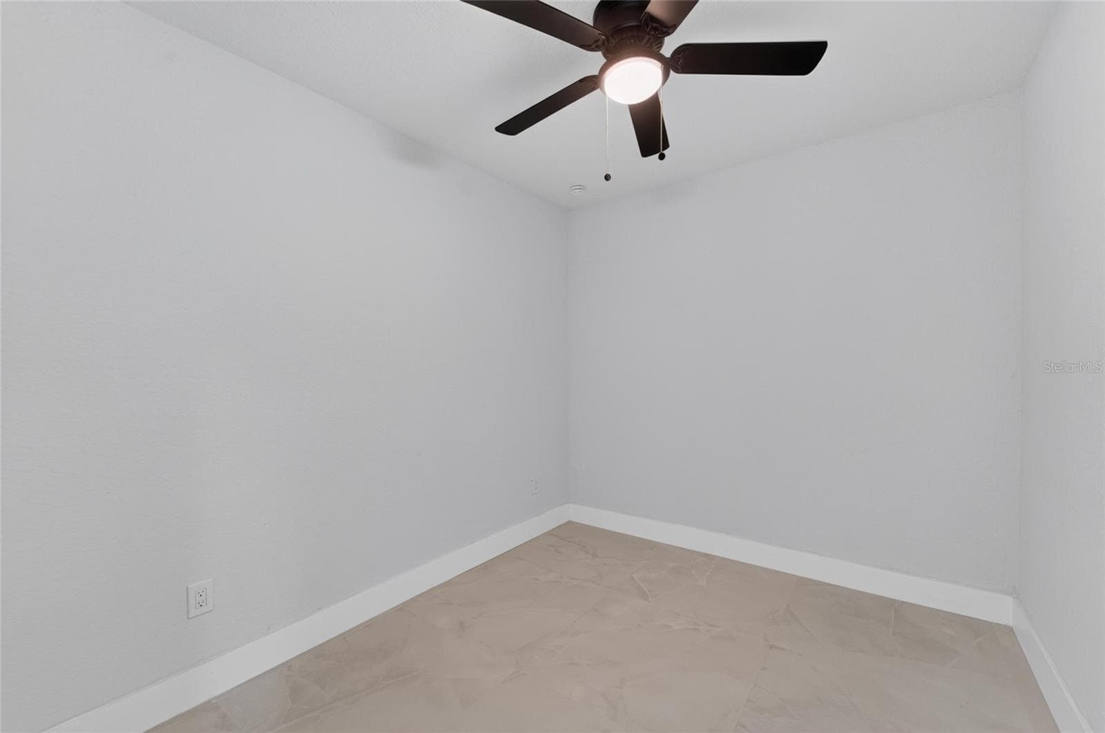 608 ECHO DRIVE — photo 38 of 92