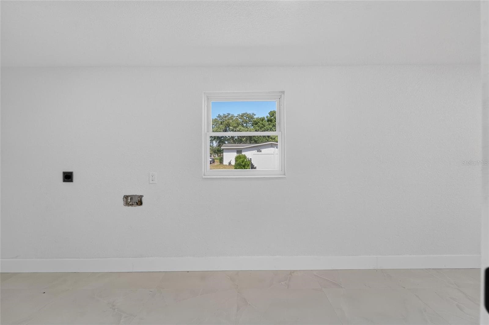 608 ECHO DRIVE — photo 46 of 92