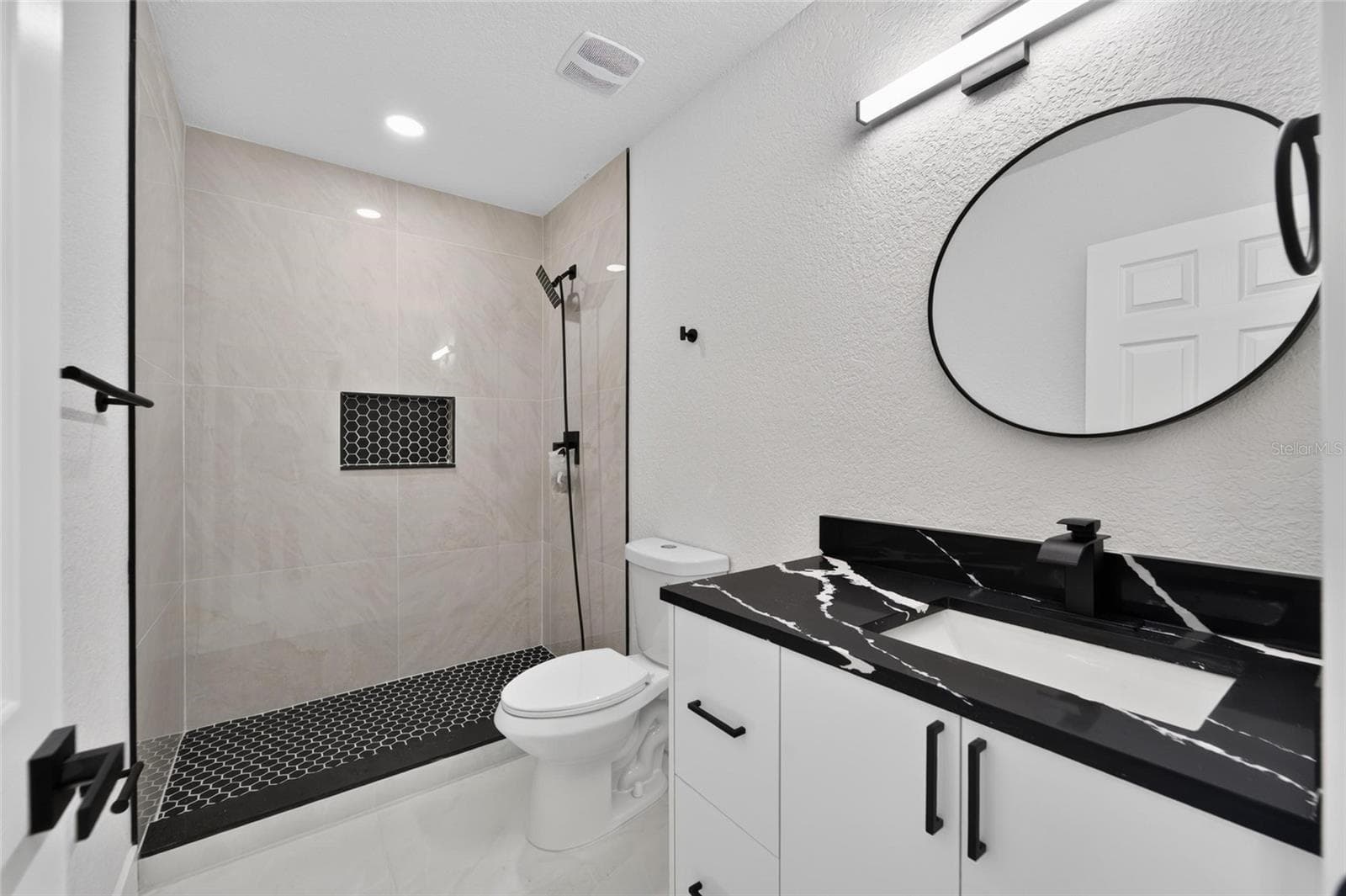 608 ECHO DRIVE — photo 35 of 92