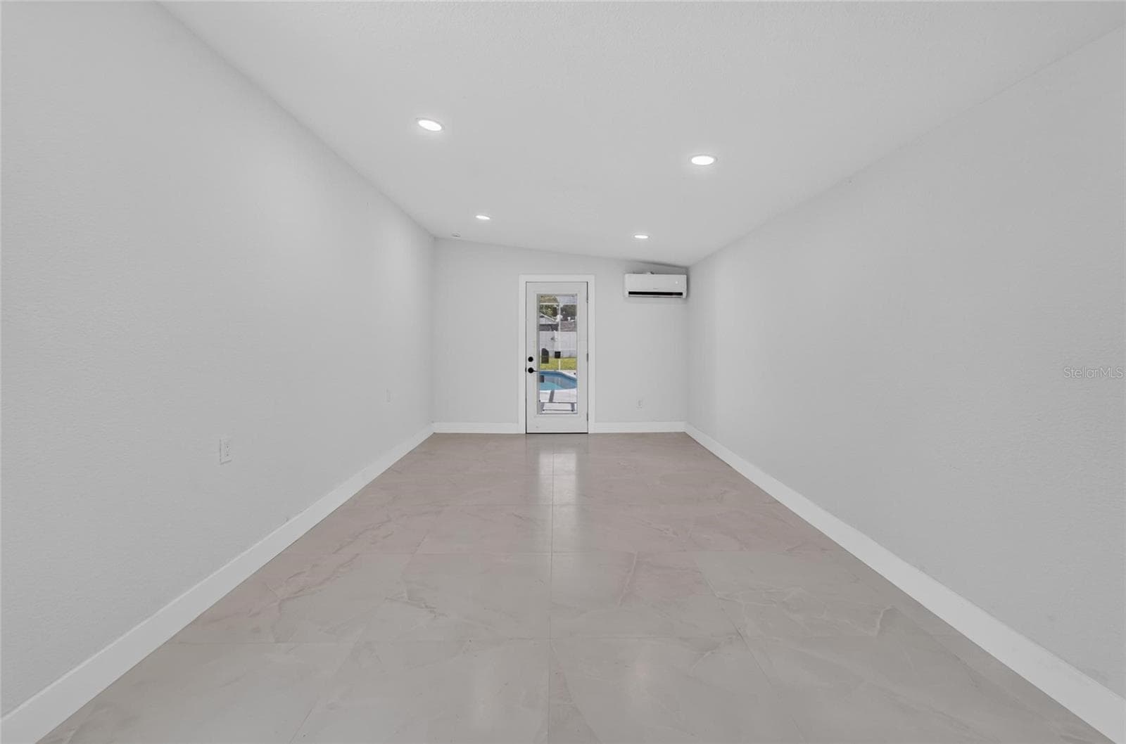 608 ECHO DRIVE — photo 41 of 92